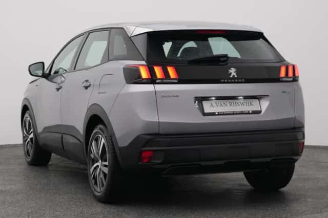 Peugeot 3008 (2023) thumbnail 5