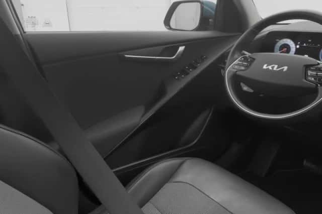 Kia Niro (2023) thumbnail 12