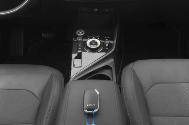Kia Niro (2023) thumbnail 13
