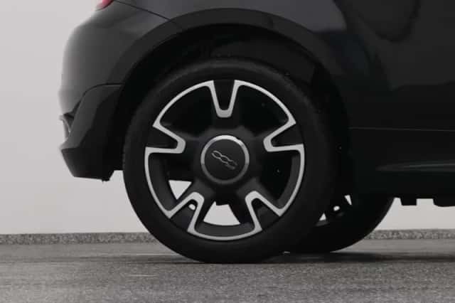 Fiat 500 (2020) thumbnail 41