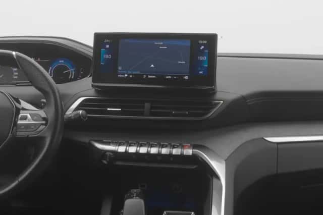 Peugeot 3008 (2021) thumbnail 8