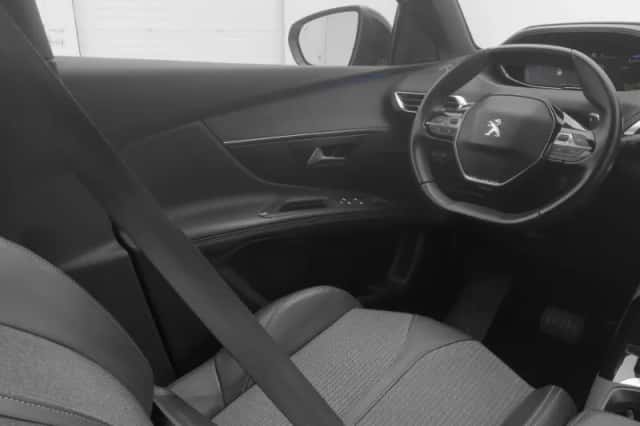Peugeot 3008 (2023) thumbnail 11