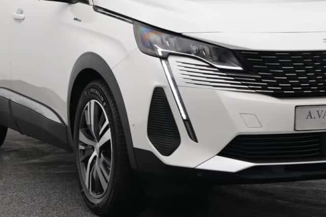 Peugeot 3008 (2023) thumbnail 17