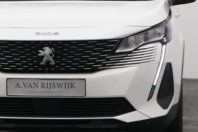 Peugeot 3008 (2023) thumbnail 19