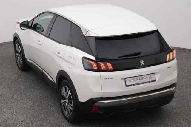 Peugeot 3008 (2023) thumbnail 25