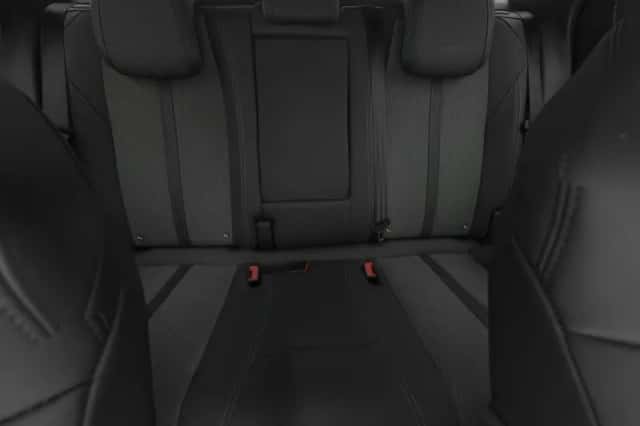 Peugeot 3008 (2023) thumbnail 4