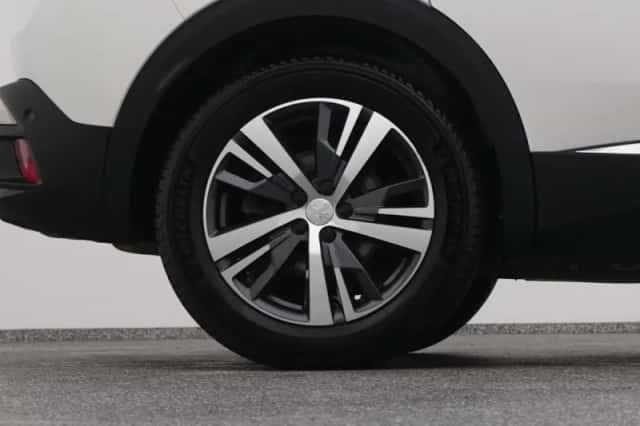 Peugeot 3008 (2023) thumbnail 41