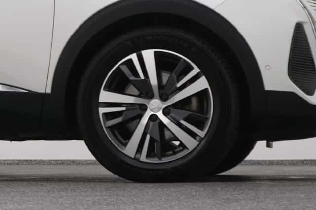 Peugeot 3008 (2023) thumbnail 42