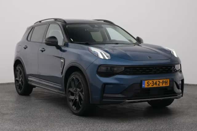Lynk & Co 01 (2023) thumbnail 2