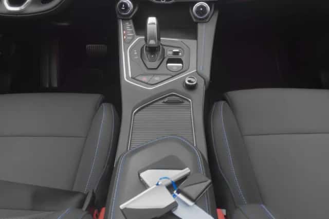 Lynk & Co 01 (2023) thumbnail 12