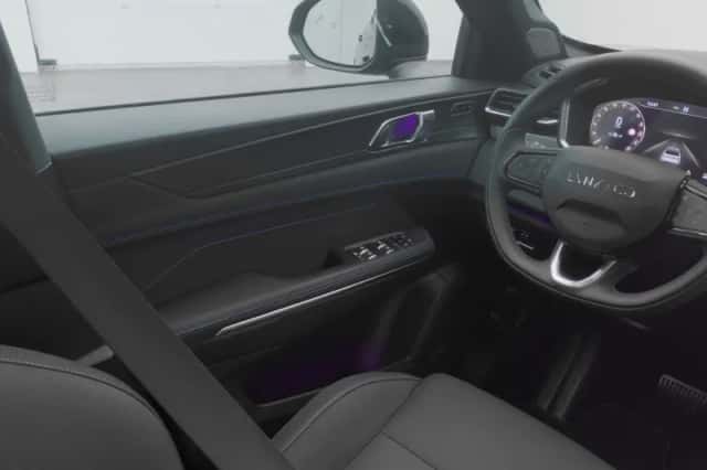 Lynk & Co 01 (2023) thumbnail 11