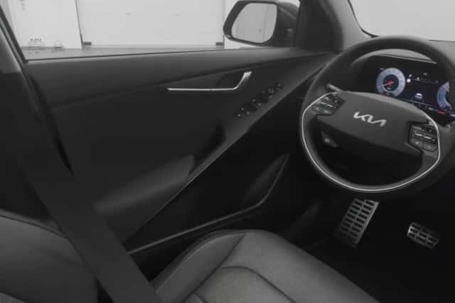 Kia Niro (2024) thumbnail 12