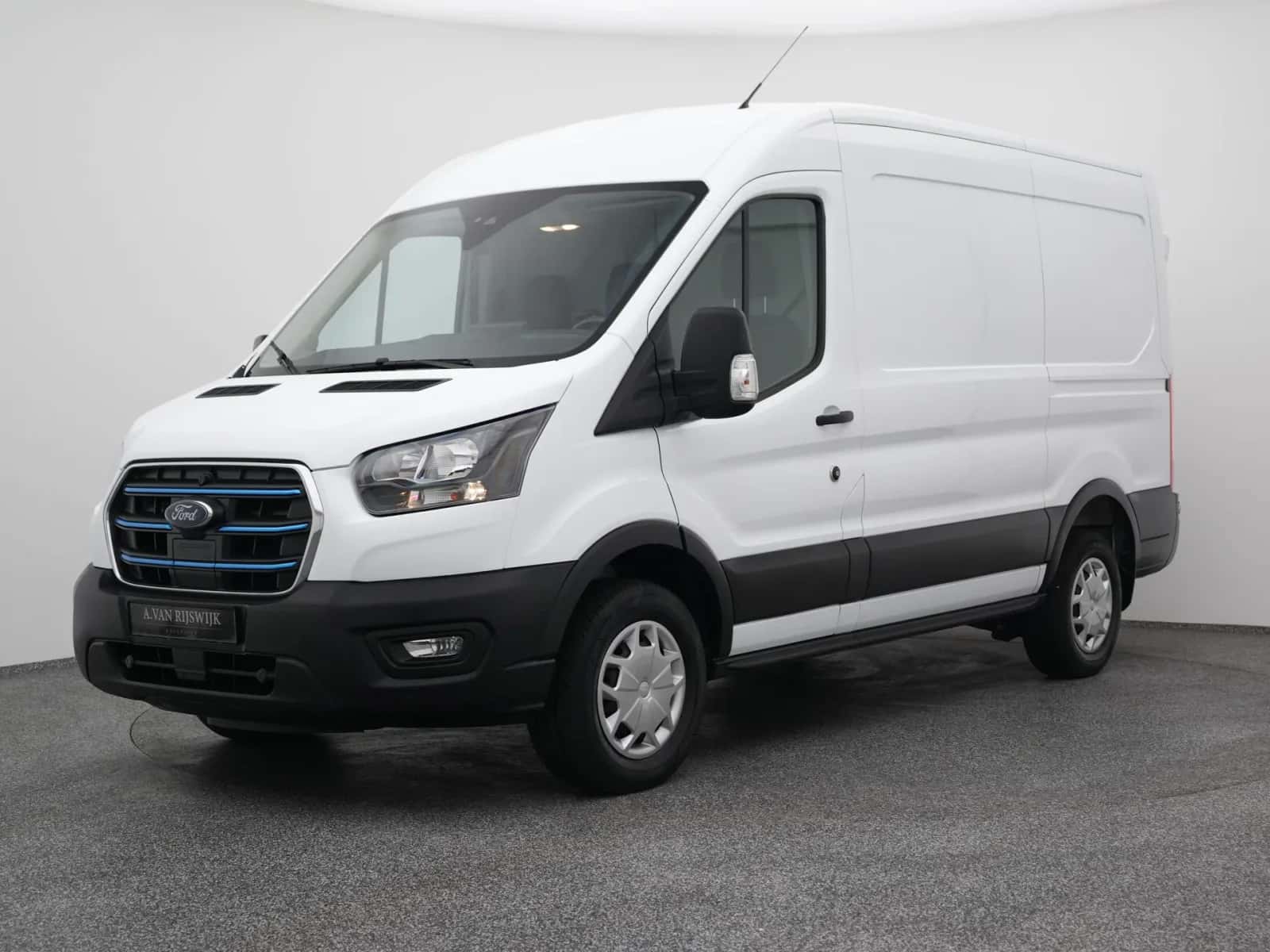 Ford E-Transit (2023) — foto 1