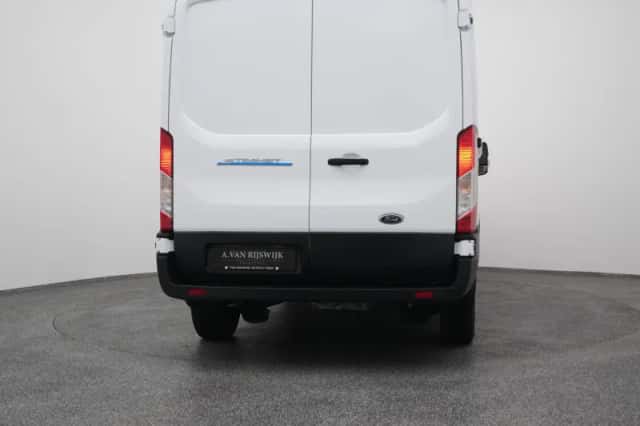 Ford E-Transit (2023) thumbnail 11