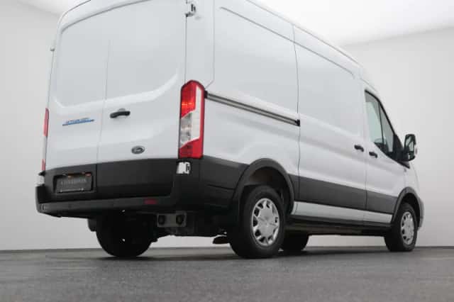 Ford E-Transit (2023) thumbnail 17