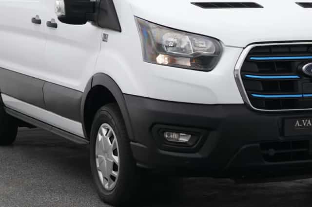 Ford E-Transit (2023) thumbnail 18