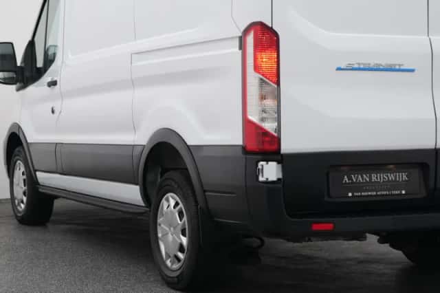 Ford E-Transit (2023) thumbnail 19