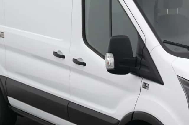 Ford E-Transit (2023) thumbnail 24