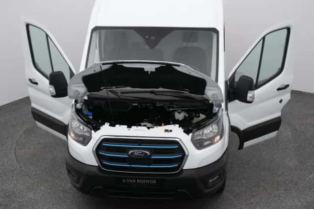 Ford E-Transit (2023) thumbnail 28