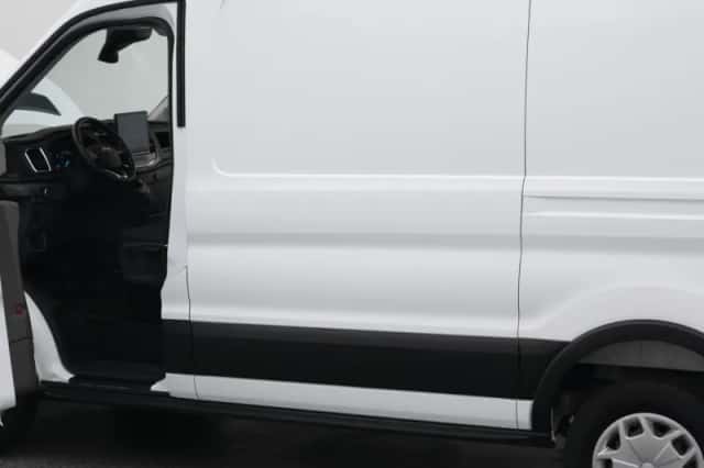Ford E-Transit (2023) thumbnail 34