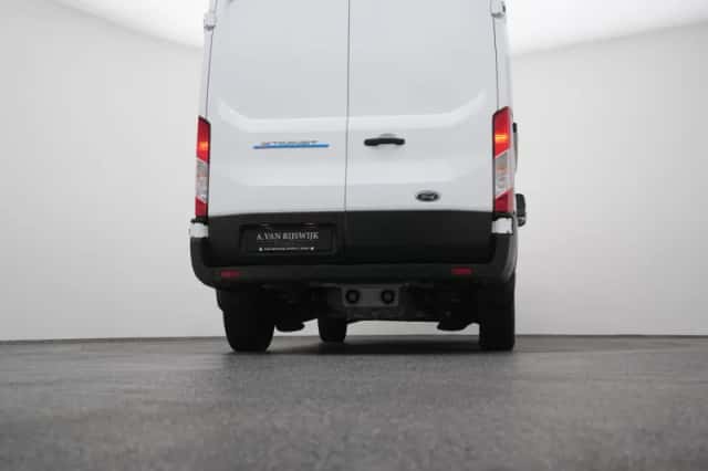 Ford E-Transit (2023) thumbnail 37