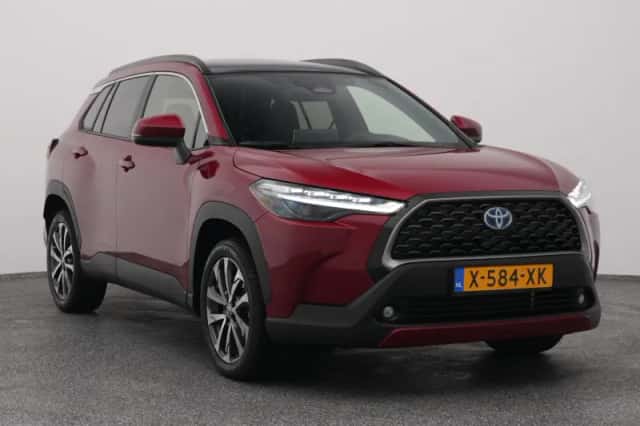 Toyota Corolla (2024) thumbnail 2