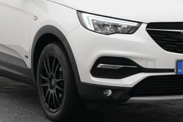 Opel Grandland (2021) thumbnail 17