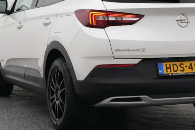 Opel Grandland (2021) thumbnail 18