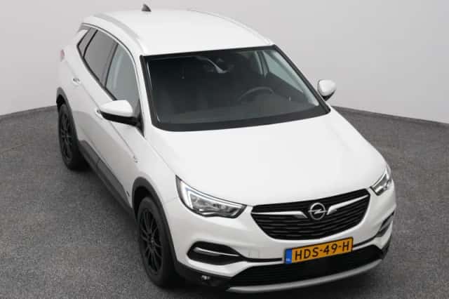 Opel Grandland (2021) thumbnail 24
