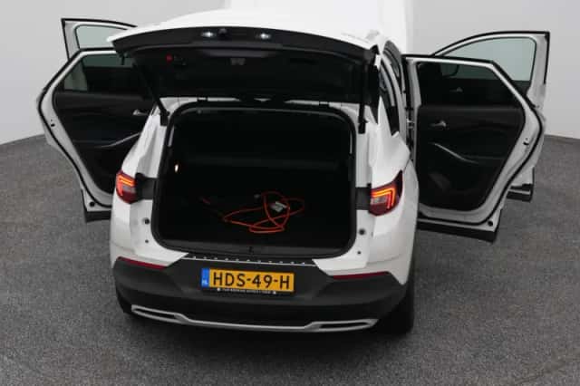 Opel Grandland (2021) thumbnail 29