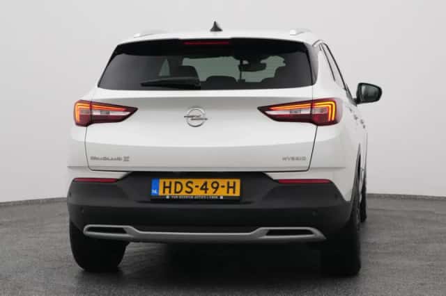 Opel Grandland (2021) thumbnail 10