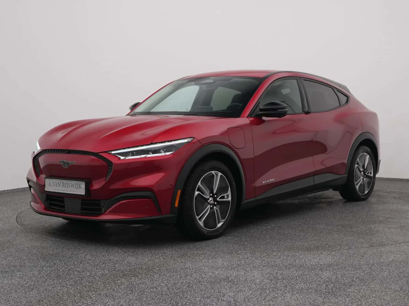 Ford Mustang (2024) — foto 1
