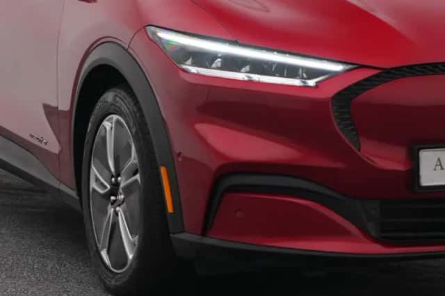 Ford Mustang (2024) thumbnail 18