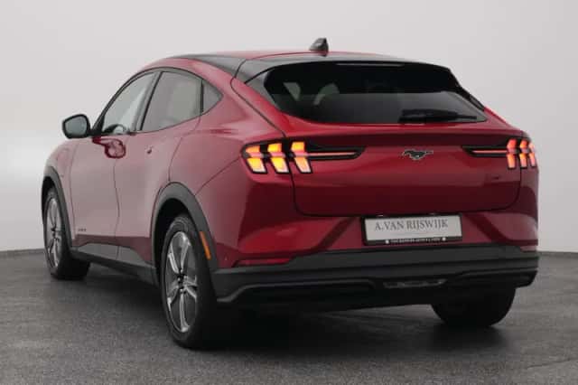 Ford Mustang (2024) thumbnail 6