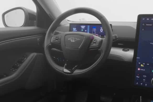 Ford Mustang (2024) thumbnail 8