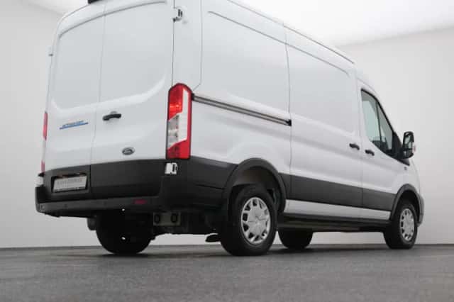 Ford E-Transit (2023) thumbnail 17