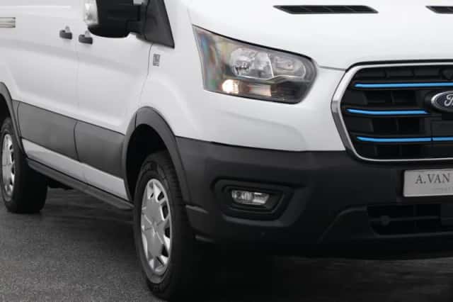 Ford E-Transit (2023) thumbnail 18