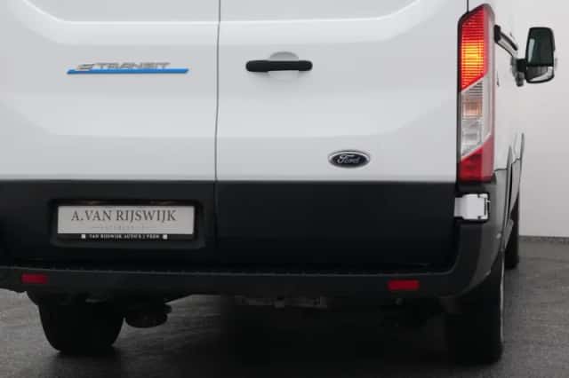 Ford E-Transit (2023) thumbnail 21