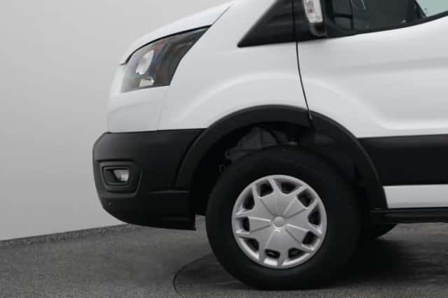 Ford E-Transit (2023) thumbnail 22