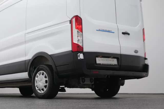 Ford E-Transit (2023) thumbnail 23
