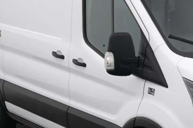 Ford E-Transit (2023) thumbnail 24