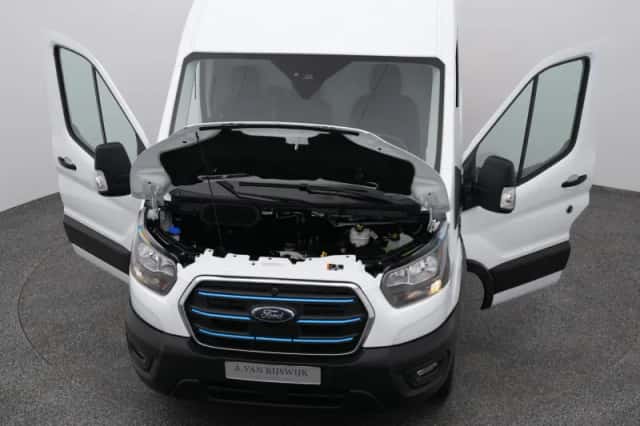 Ford E-Transit (2023) thumbnail 28