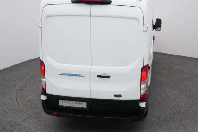 Ford E-Transit (2023) thumbnail 29