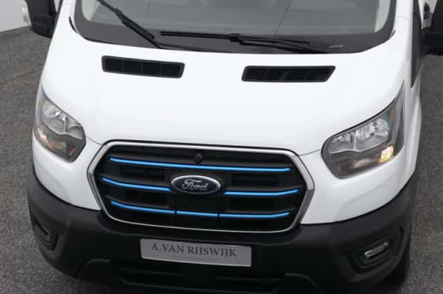 Ford E-Transit (2023) thumbnail 31