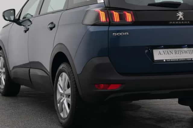 Peugeot 5008 (2021) thumbnail 18