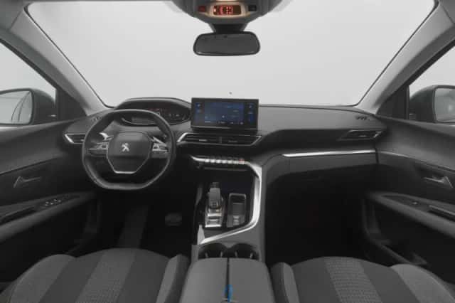Peugeot 5008 (2021) thumbnail 3