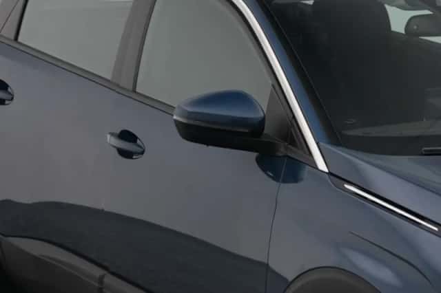 Peugeot 5008 (2021) thumbnail 23