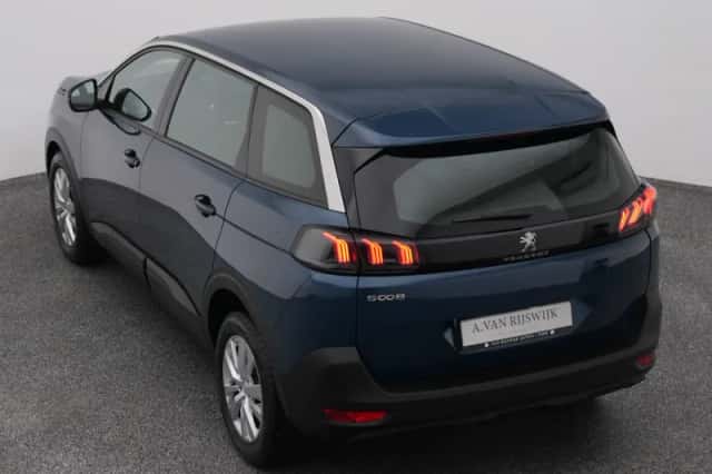 Peugeot 5008 (2021) thumbnail 25