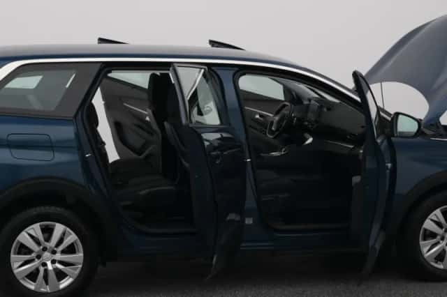 Peugeot 5008 (2021) thumbnail 34