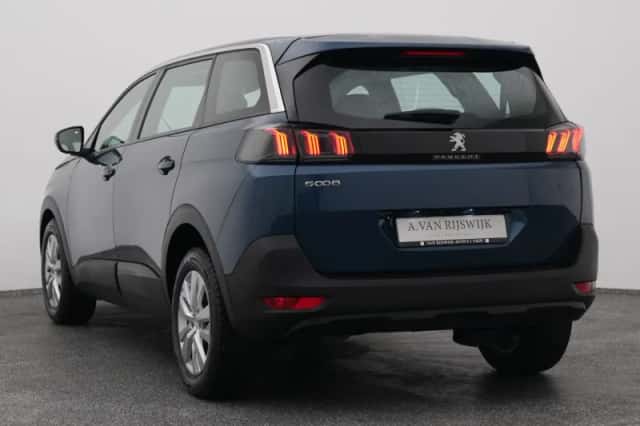 Peugeot 5008 (2021) thumbnail 5